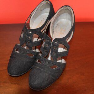 Black Linen Heals Vintage